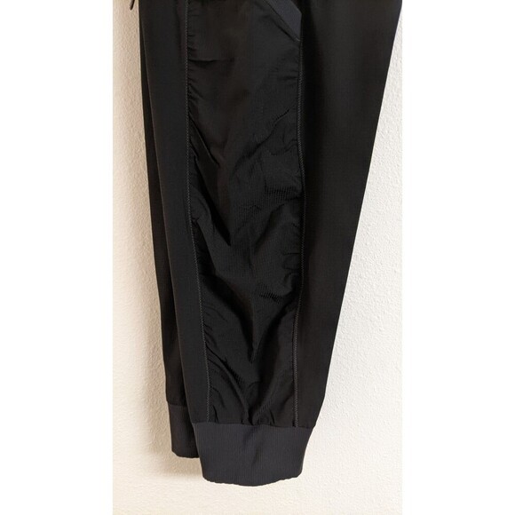 Wmn's ATHLETA Black Cropped Dance Studio Nylon Stretch Drawstring Waist Pants 2 - Picture 4 of 11